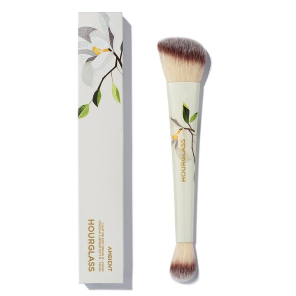 NIB ✅ Hourglass Ambient LIGHTING EDIT Brush II SWAN HOLIDAY 2025✨ NEW IN BOX - Picture 1 of 6